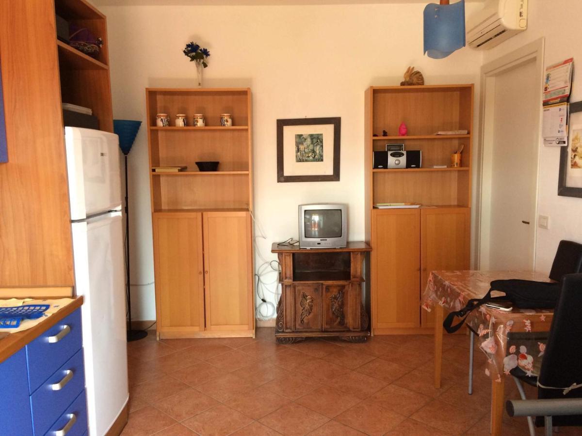 Airport by feet vicino a piedi-Port-Commercial Center-50mq-Balcony sea view-per metà rimborsabile&possibile upgrade gratis Olbia Esterno foto