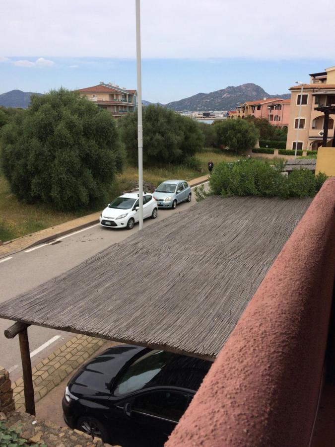 Airport by feet vicino a piedi-Port-Commercial Center-50mq-Balcony sea view-per metà rimborsabile&possibile upgrade gratis Olbia Esterno foto