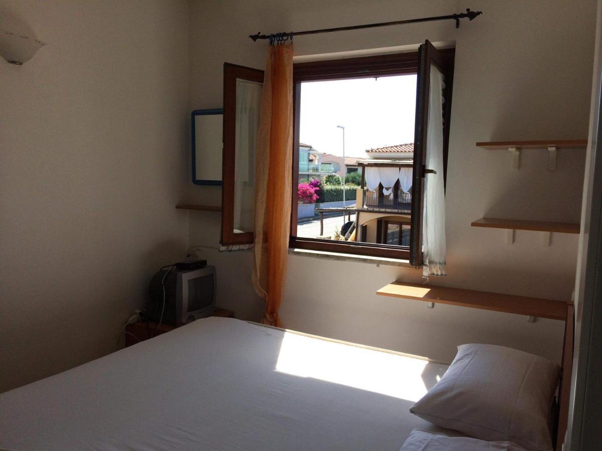 Airport by feet vicino a piedi-Port-Commercial Center-50mq-Balcony sea view-per metà rimborsabile&possibile upgrade gratis Olbia Esterno foto